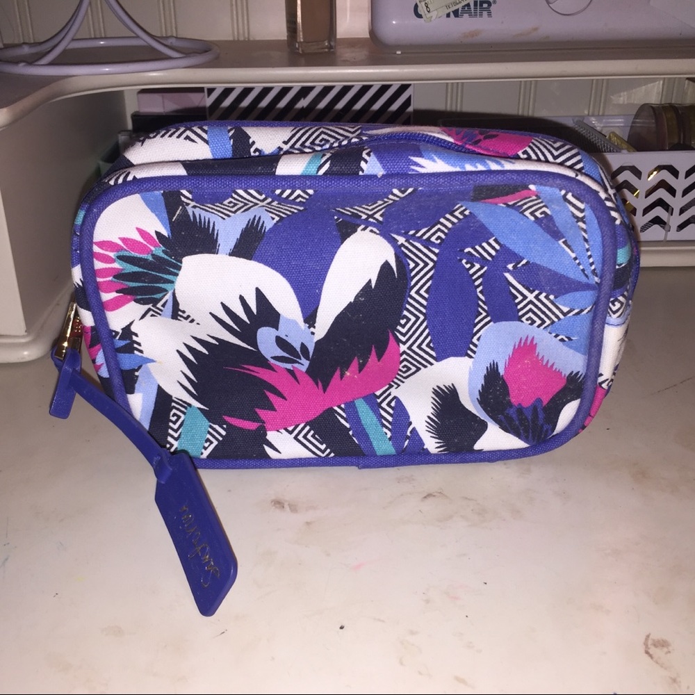Medium size makeup bag